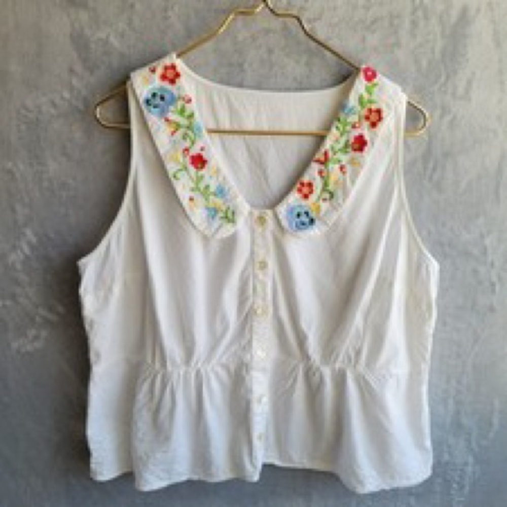 Mod Cloth Embroidered Blouse Size 2X - Picture 2 of 2